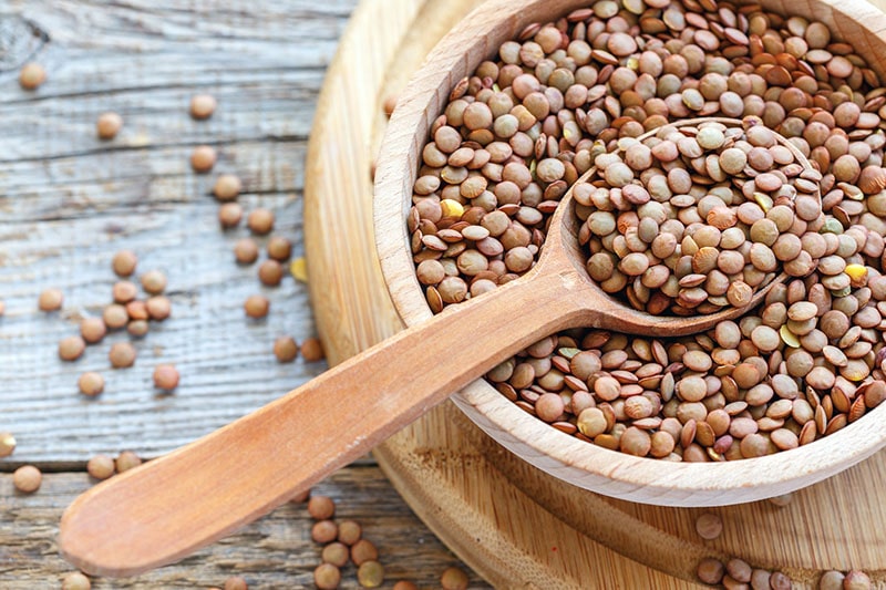 - carne + lenticchie per 12 mesi l'anno: proteggono dal colesterolo ed aiutano l’intestino