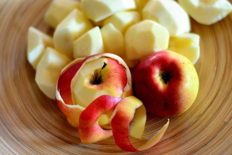 Quando mangiare buccia della frutta e scorza del formaggio?